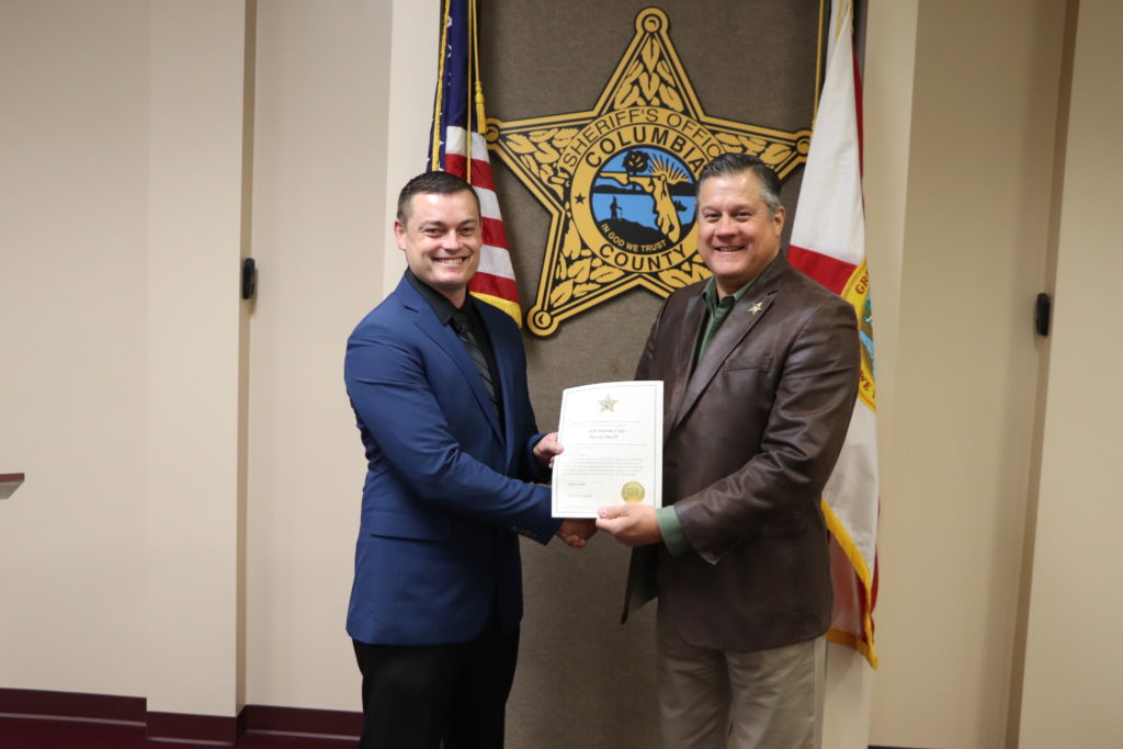 Sheriff Hunter Swears In New Member